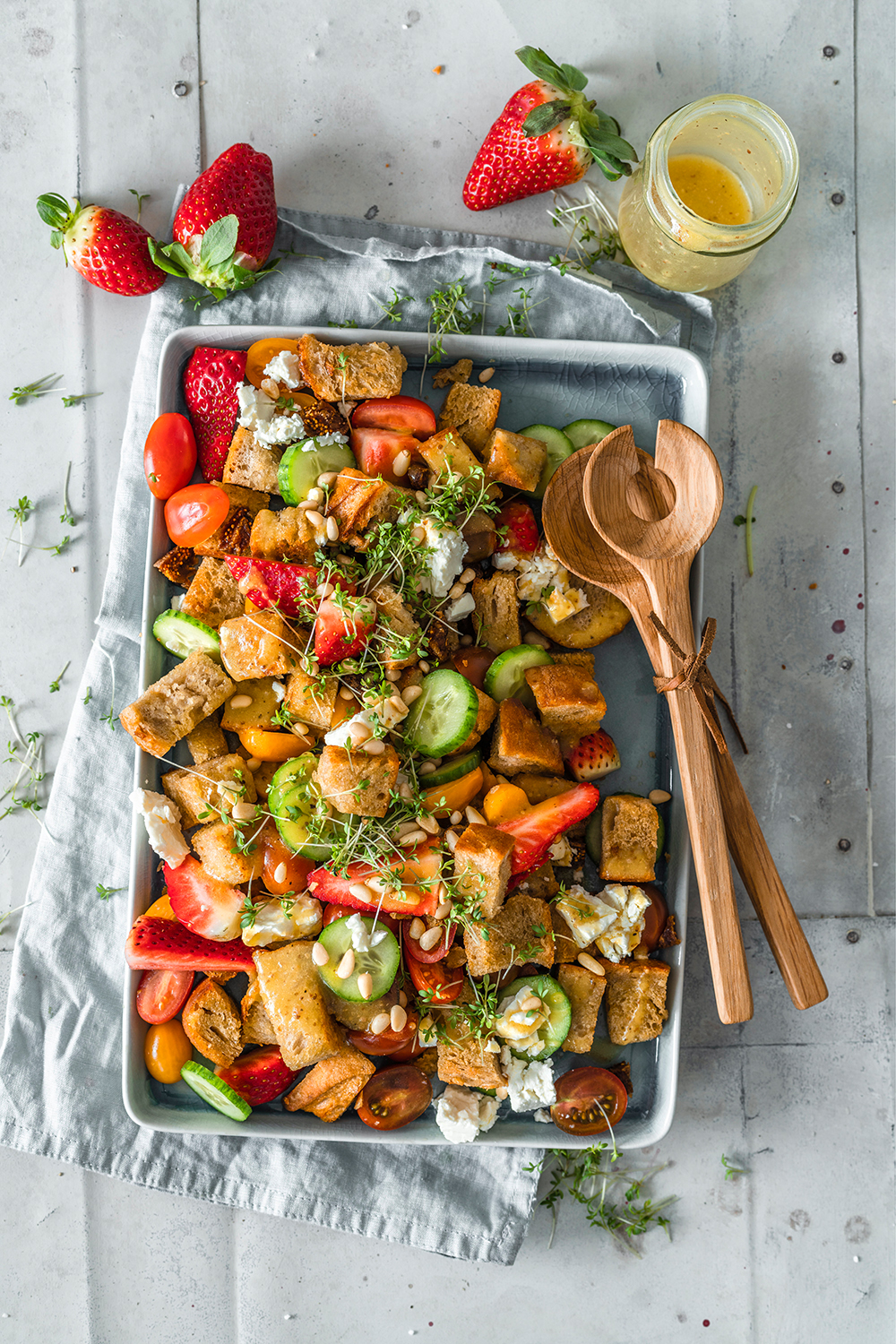 Tomaten-Röstbrot-Salat mit Feta