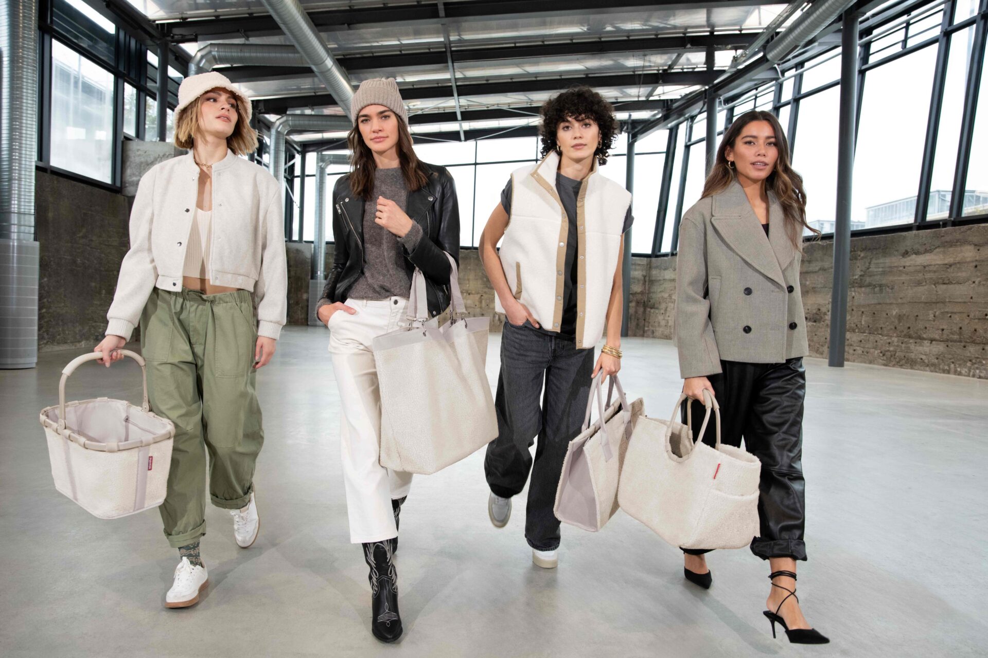 Reisenthel Carrybag Teddy Sand